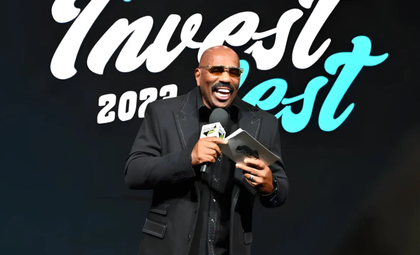 How Much is Steve Harvey Net Worth, Early life and family